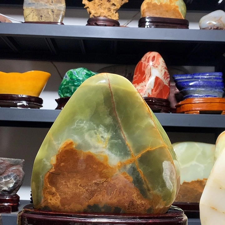 石材宽20厘米高25厘米