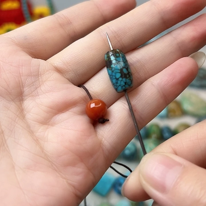颈饰未镶嵌南红玛瑙