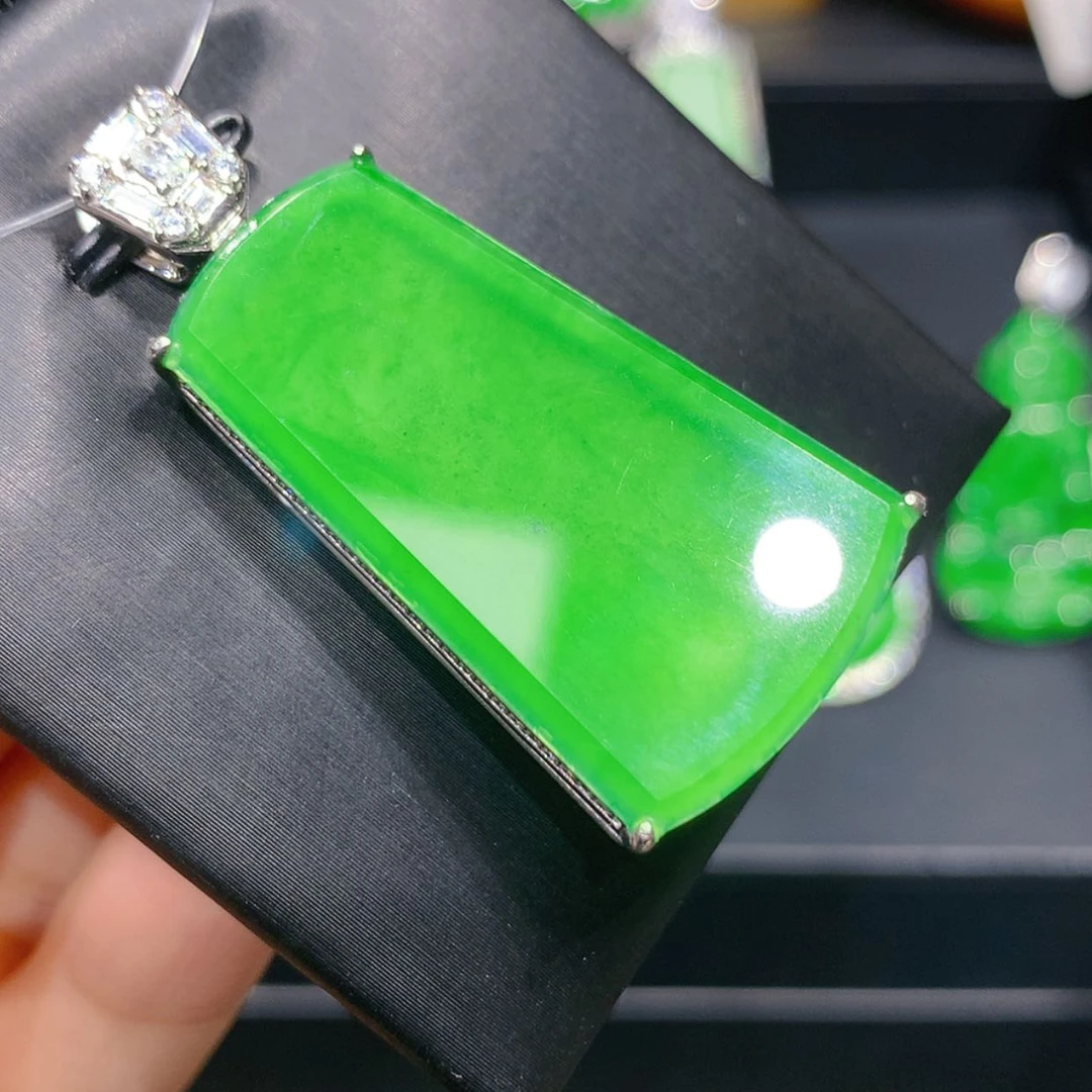 【闪购商品】颈饰银S925镶嵌翡翠2柒姐