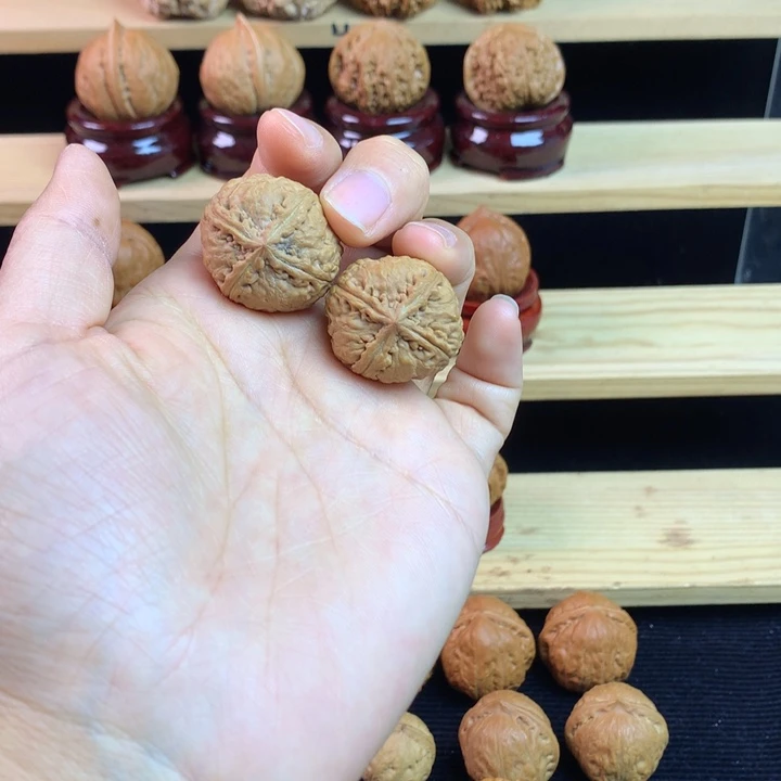 吊坠文玩核桃四棱