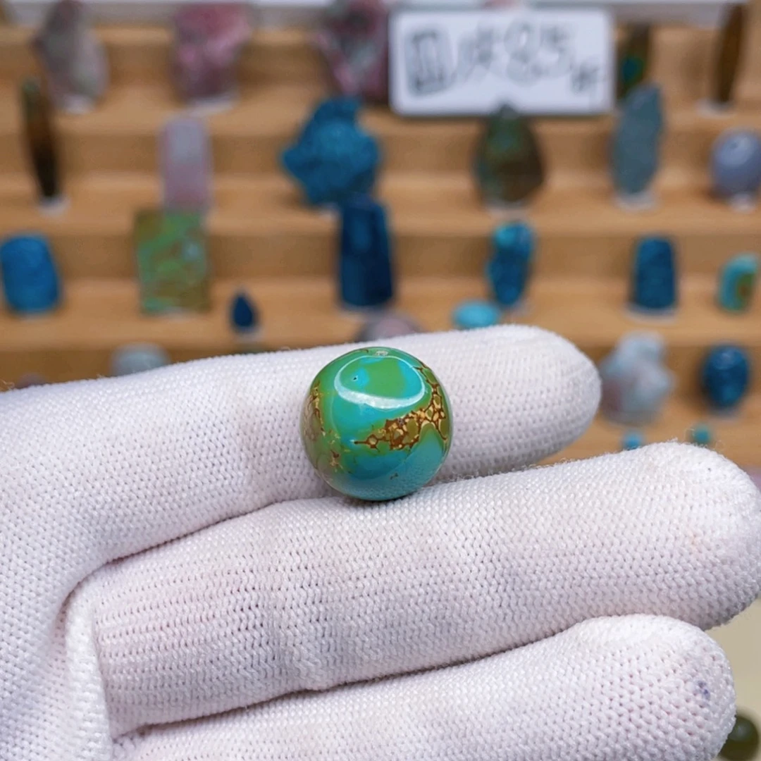 绿松石未镶嵌颈饰