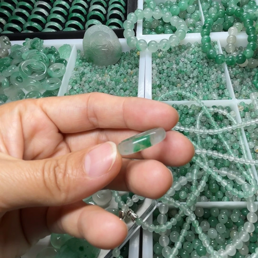 石英质玉（非洲翠）未镶嵌港码9号戒指
