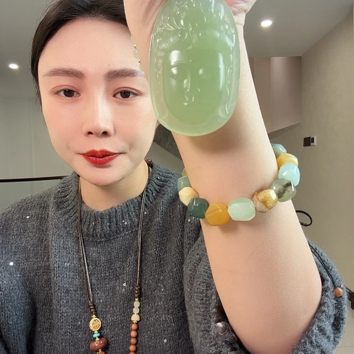 *****蛇纹石玉未镶嵌颈饰