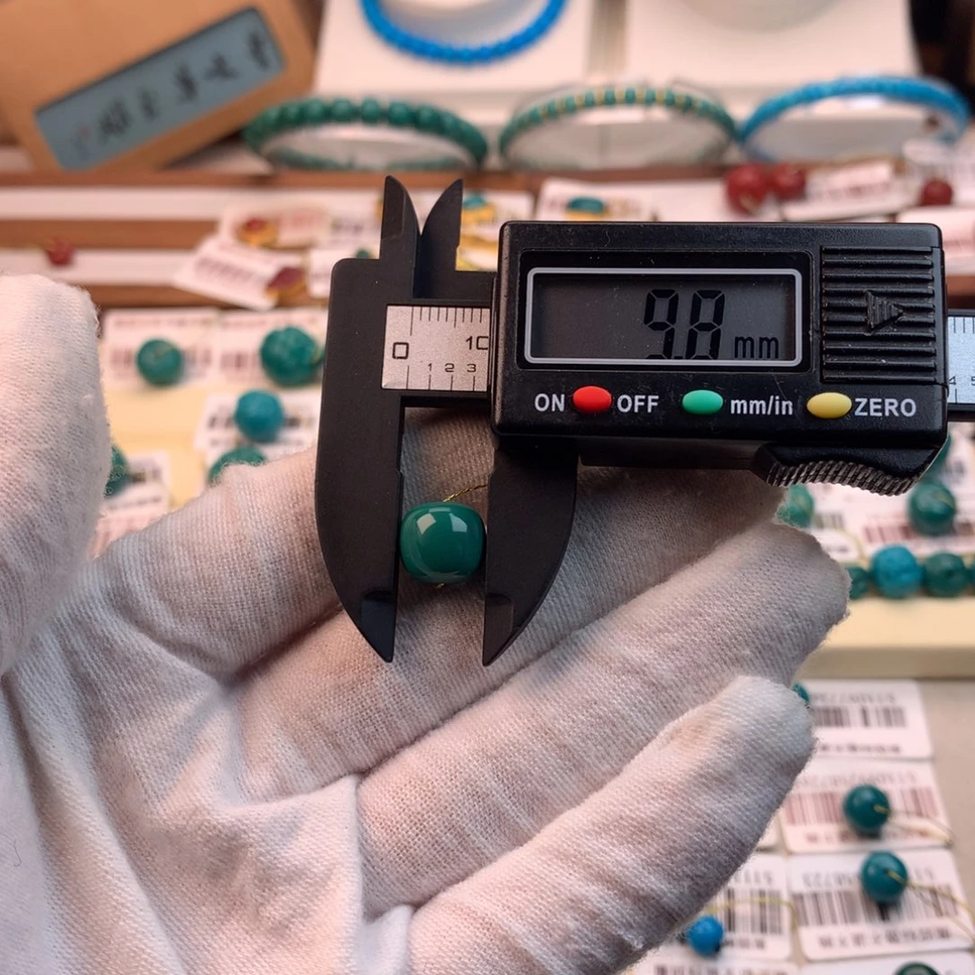 绿松石未镶嵌配饰凡