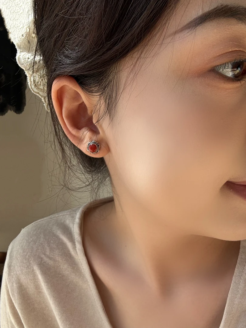 925银耳饰 圆圆的花朵太阳红色耳钉耳环简约气质百搭