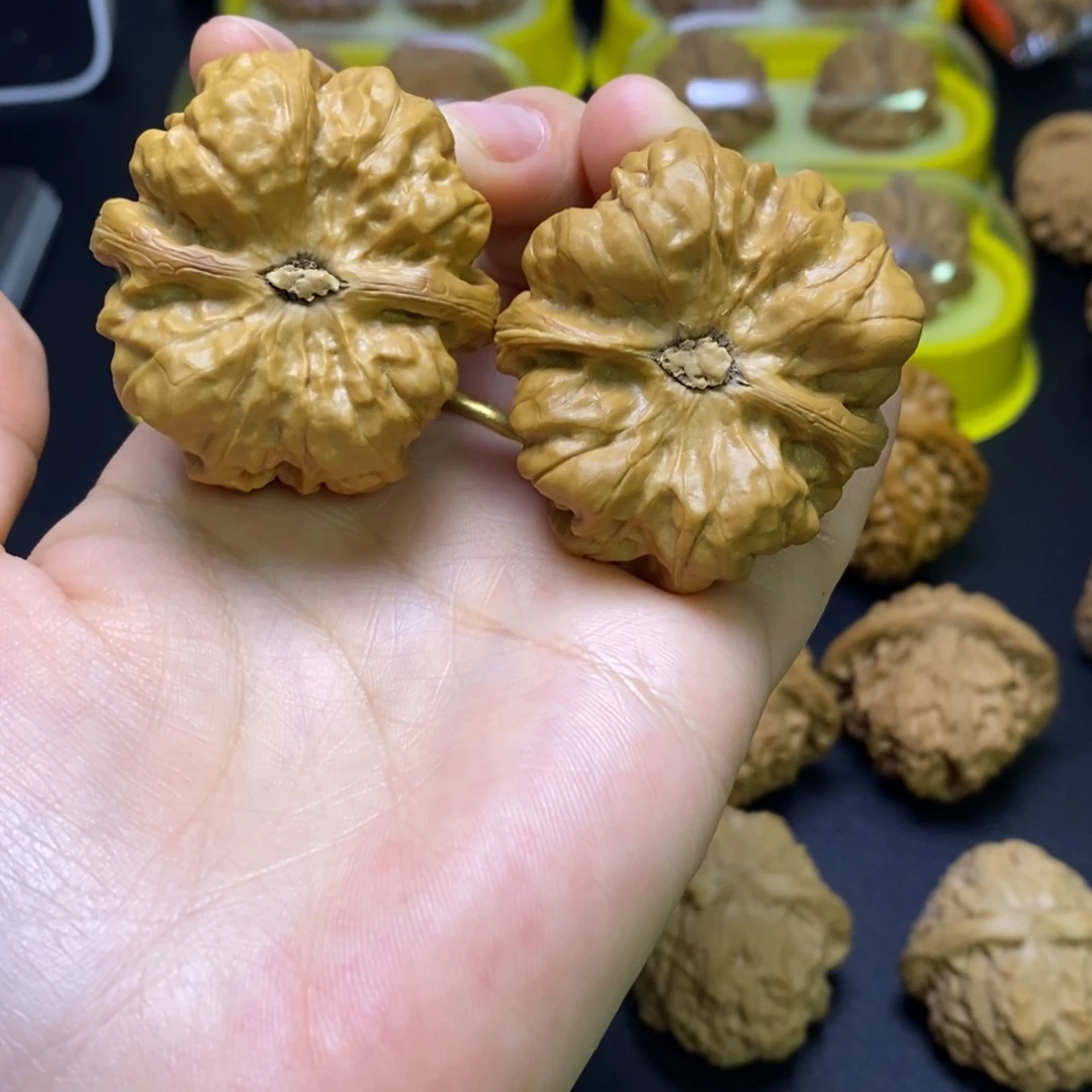 文玩核桃吊坠蛤蟆头