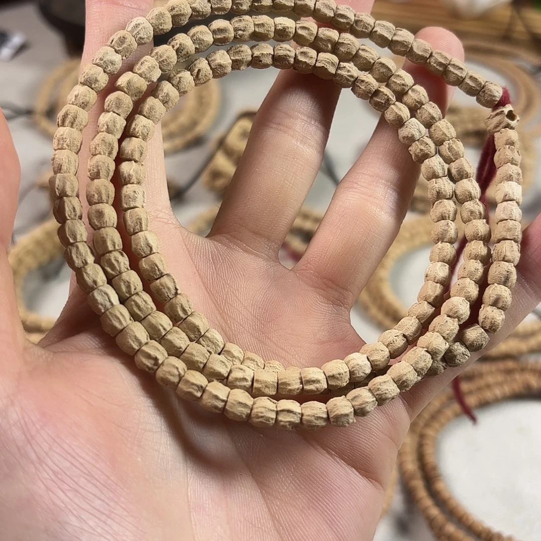 王***看吊坠柏香籽/百香籽