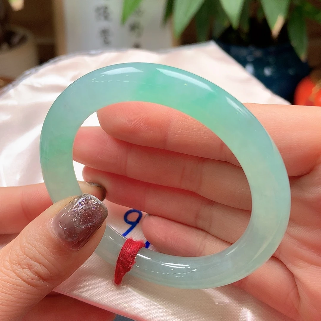 翡翠未镶嵌手镯8号