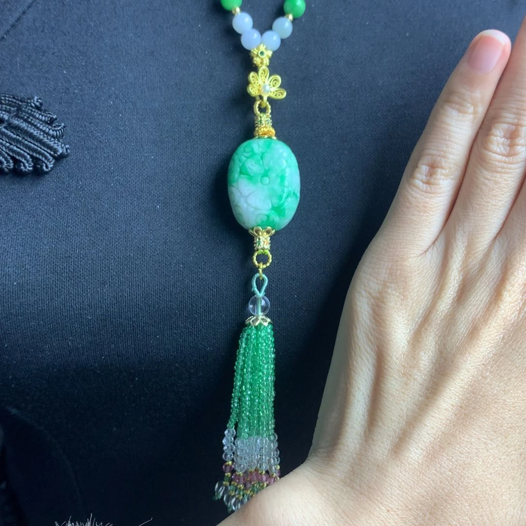 翡翠颈饰未镶嵌翡翠