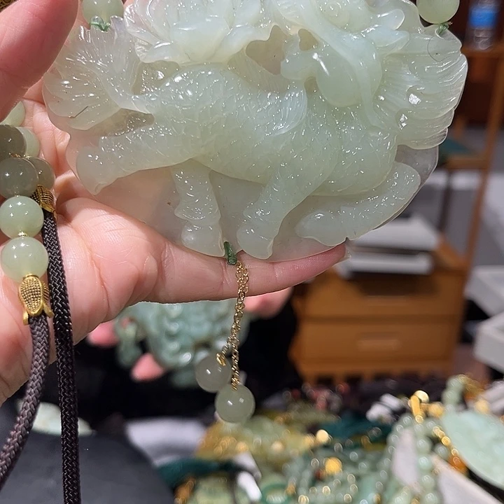 未镶嵌岫玉毛衣链