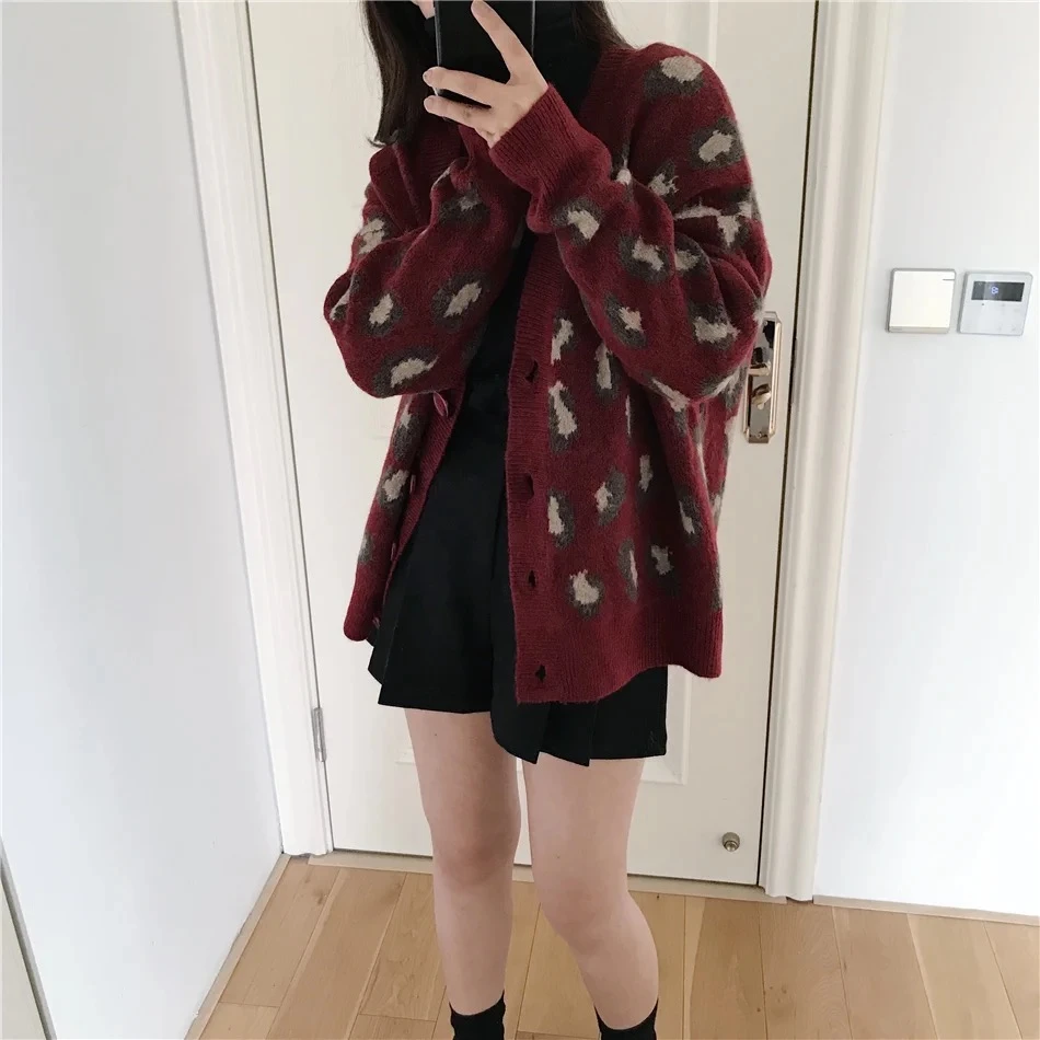 红色豹纹V领针织开衫