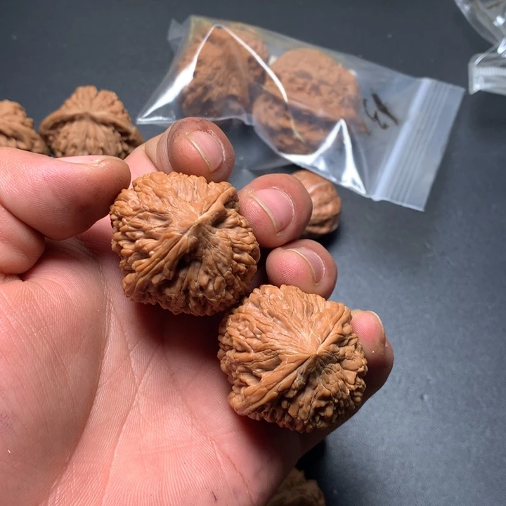 础***王把件文玩核桃36大蒜头49