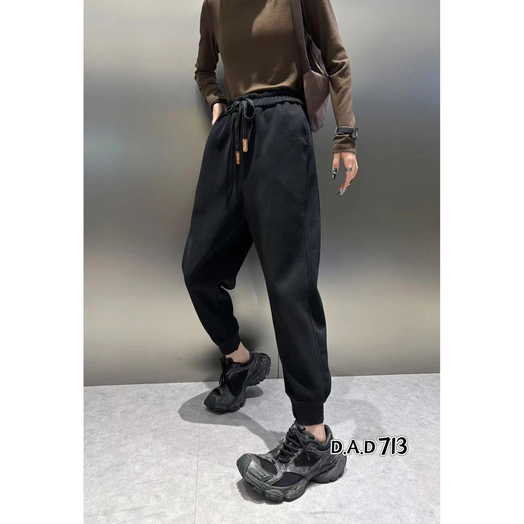 潮秀家2024秋冬加绒加厚重工显瘦复古松紧高腰弹力老爹卫裤713