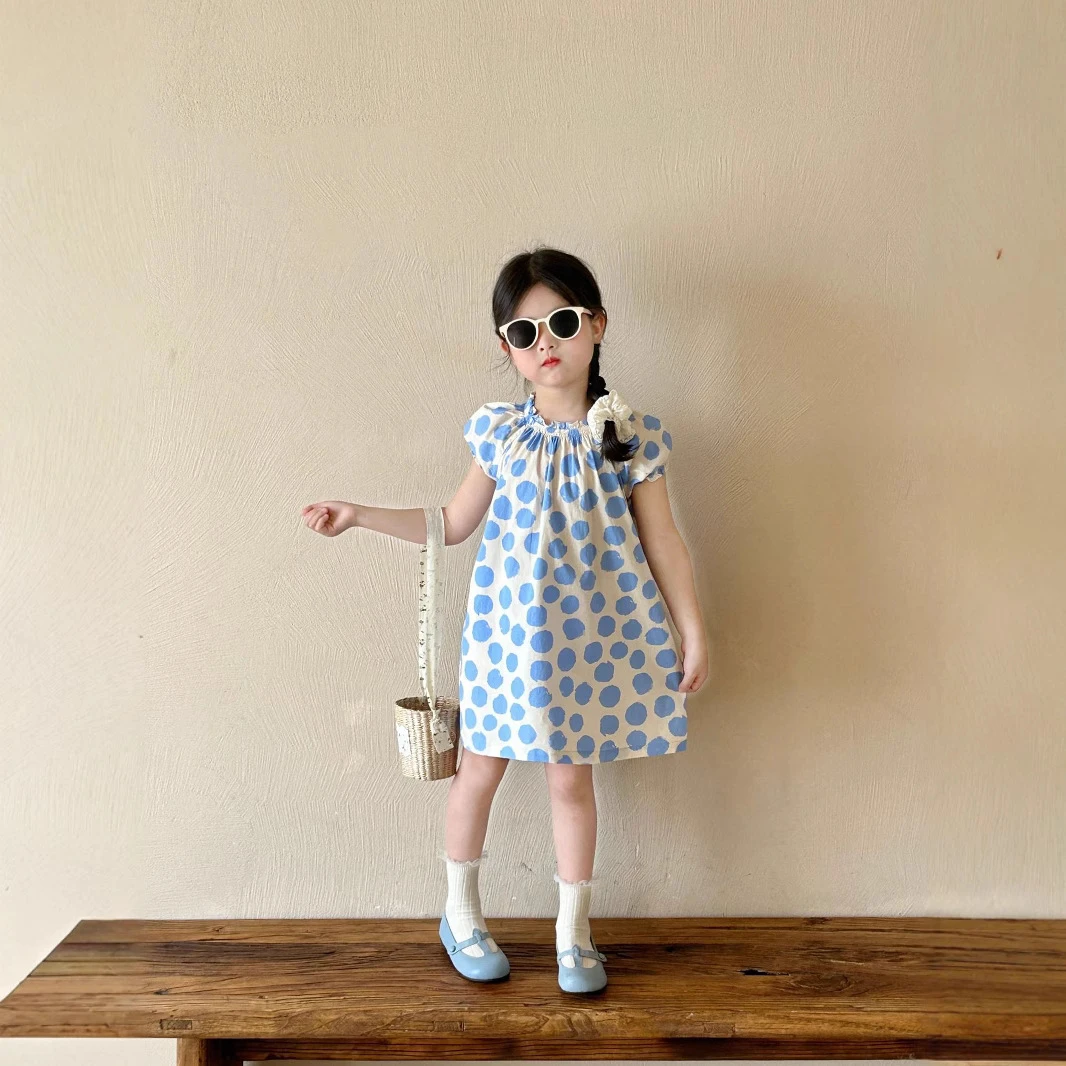 《小思家》女童2025夏季新款韩版休闲小清新泡泡袖蓝白波点连衣裙