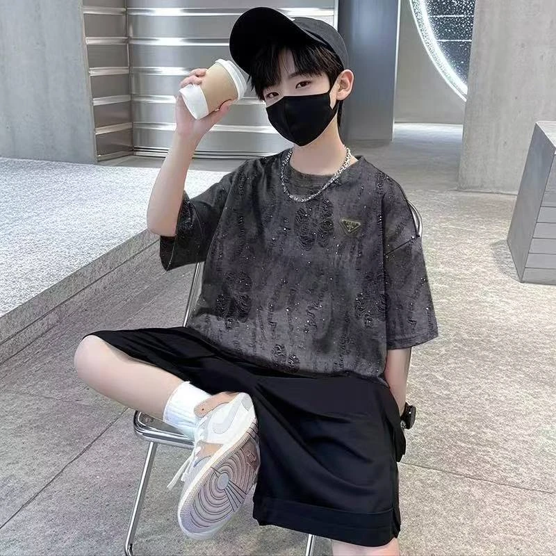 2025夏季新款男女童百搭韩版短袖休闲风破洞T恤高级感童装