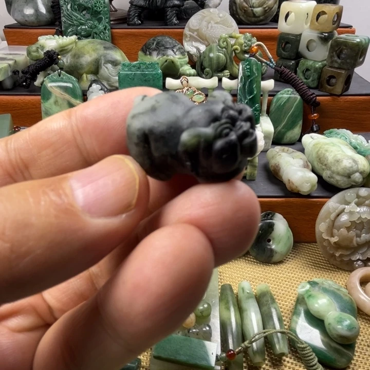 独山玉未镶嵌珠宝半成品