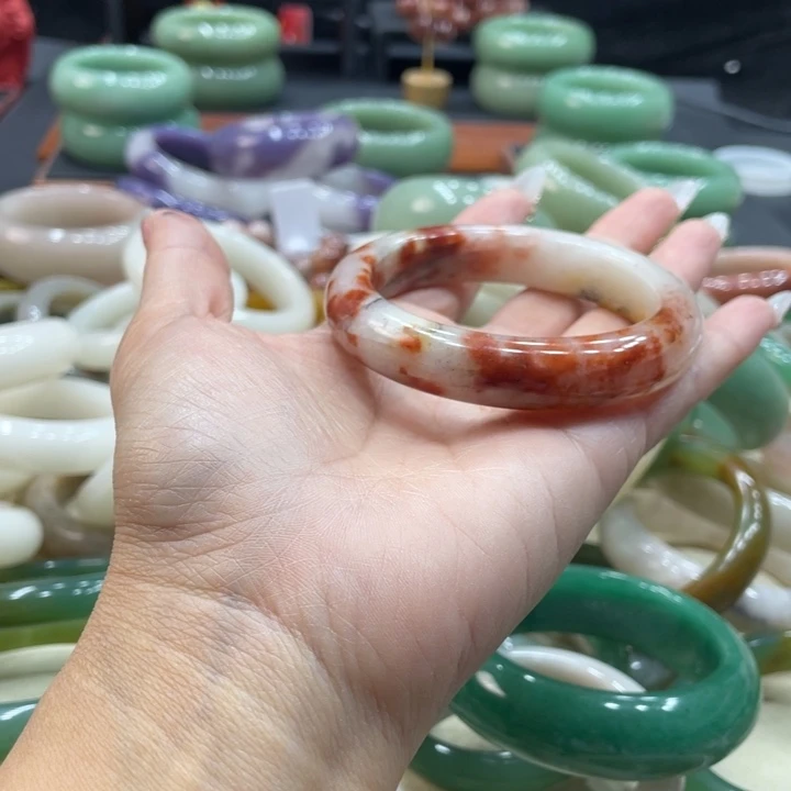 爱***虎石英质玉未镶嵌珠宝奇石