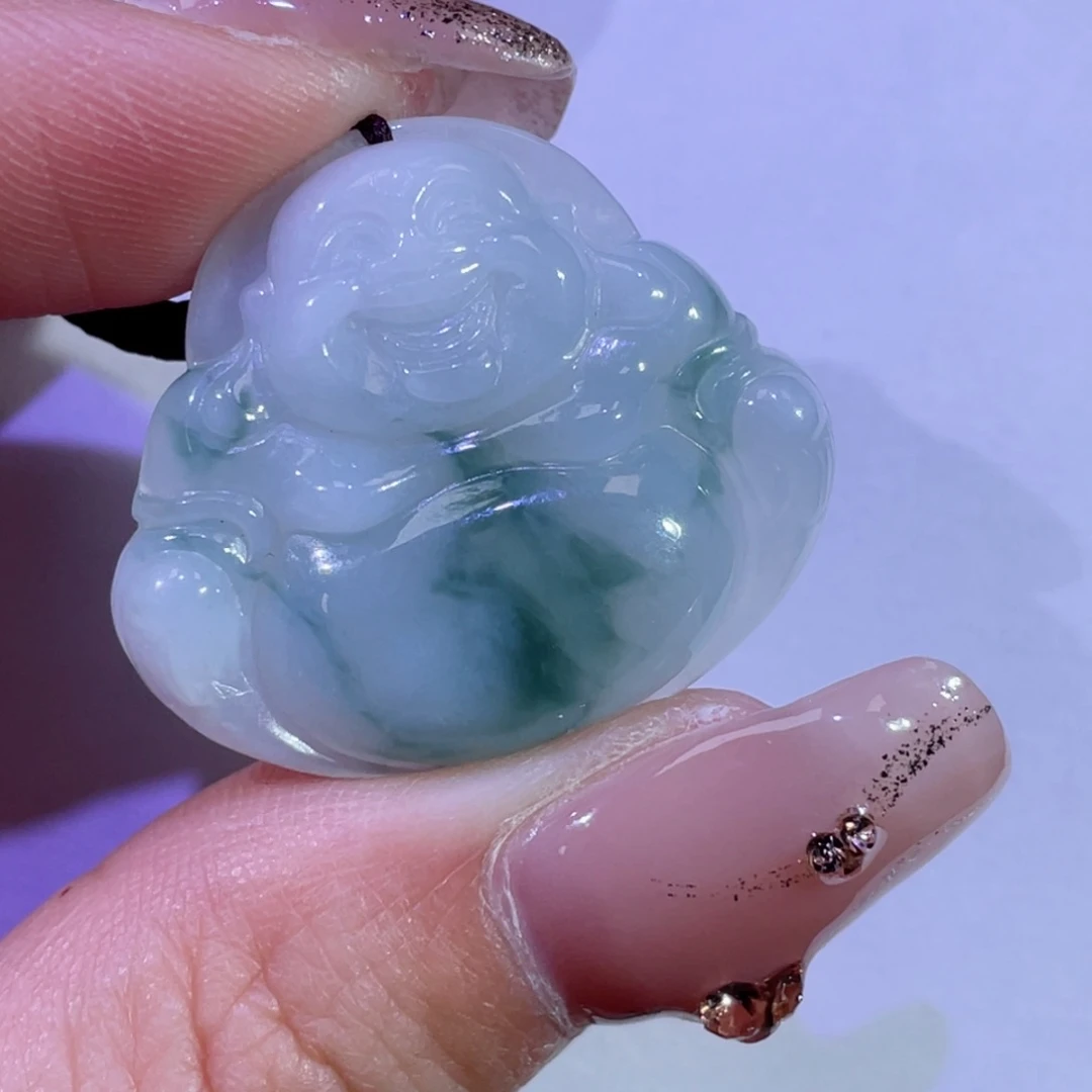 翡翠颈饰未镶嵌佛公