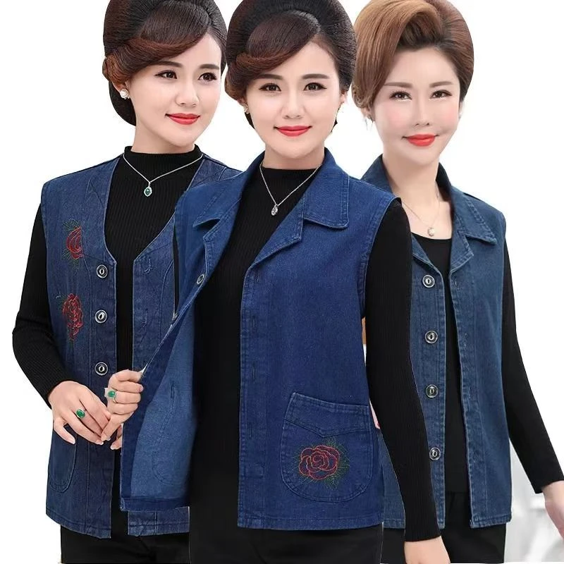 春秋外套妈妈牛仔马甲女中老年加肥大码坎肩无袖宽松新款马夹背心