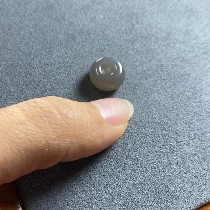 和田玉吊坠(不含链)未镶嵌小**生