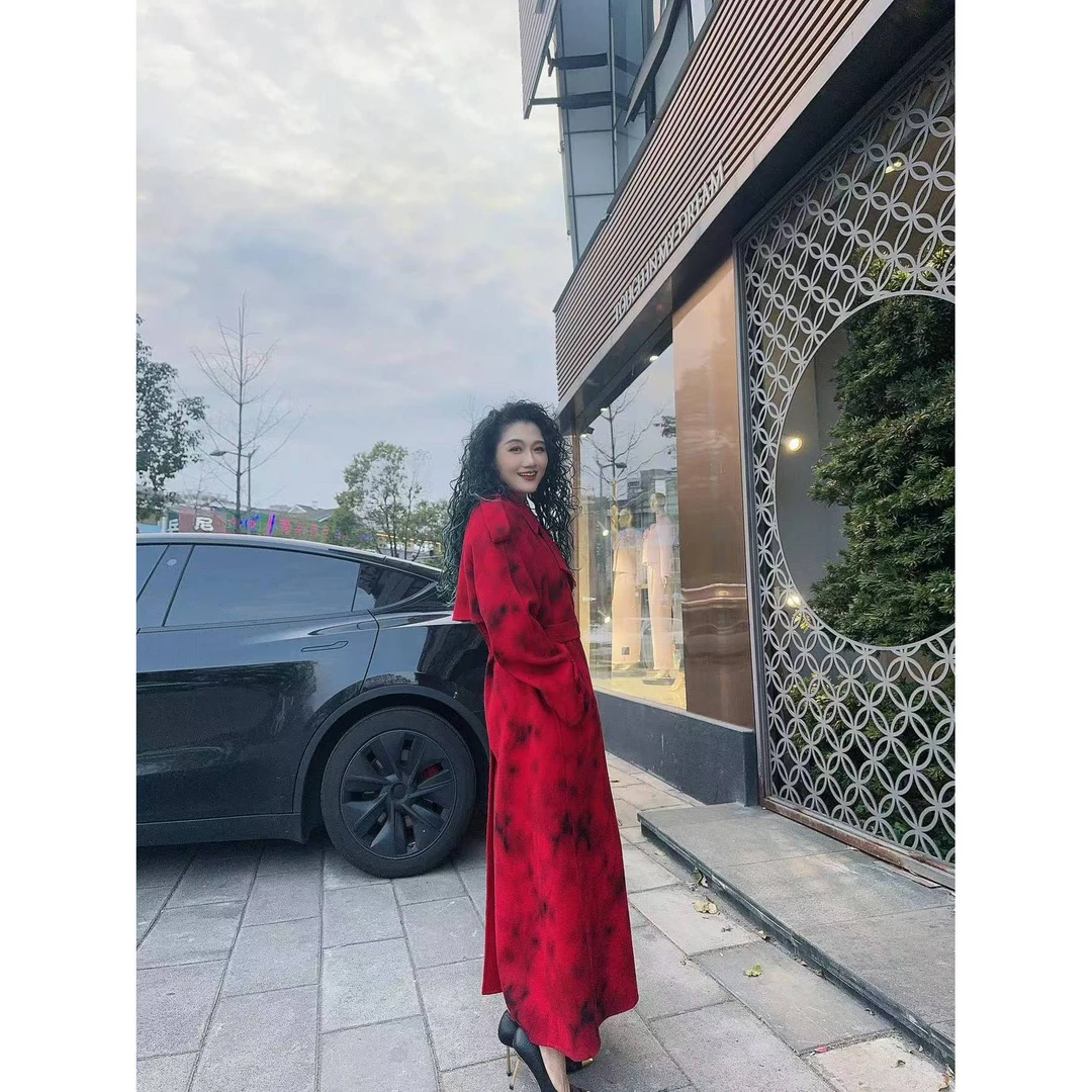 六丑【线下高定】新款高级定制时尚气质红色毛呢大衣240708057