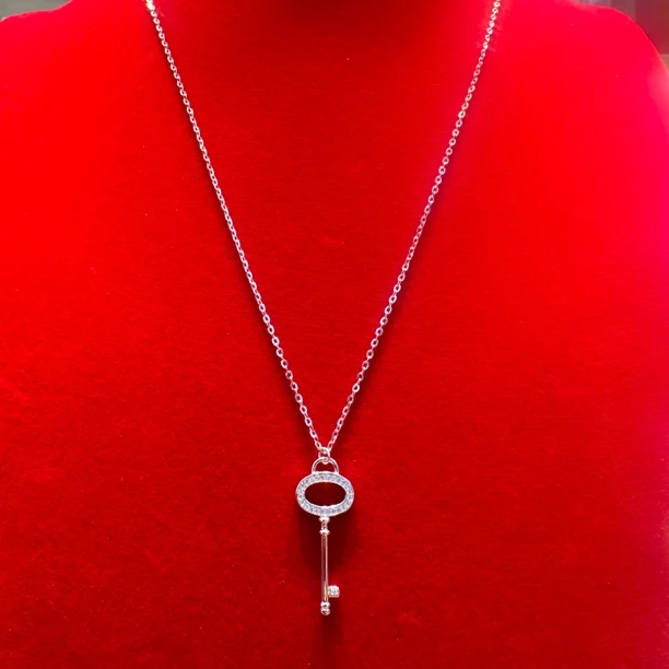 925银银制品 S925银素款镶嵌钥匙项链