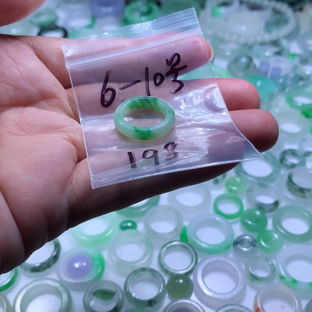 未镶嵌定制翡翠翡翠