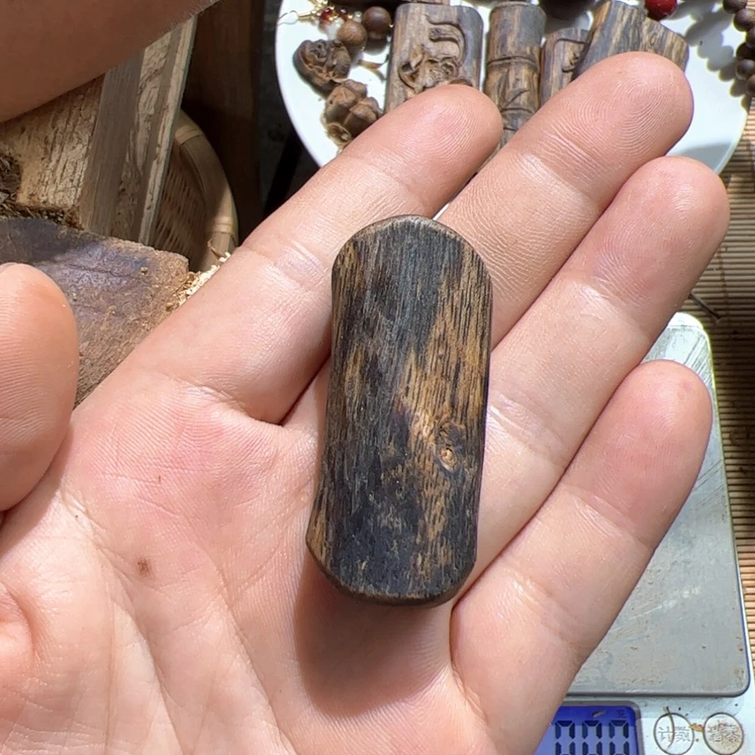吊坠沉香白棋楠母树料