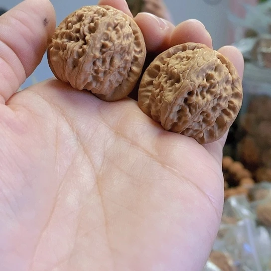 【闪购商品】把件文玩核桃34.5白狮子
