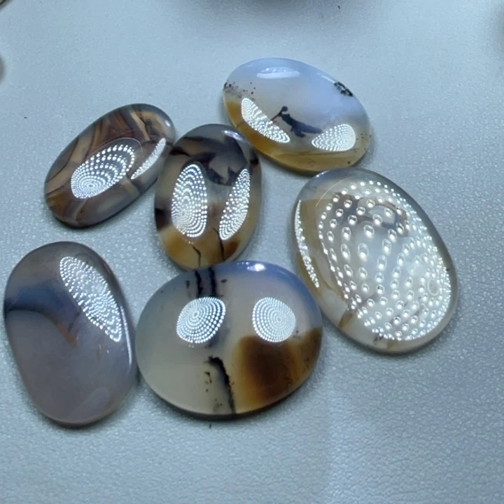 玛瑙/玉髓颈饰未镶嵌?*高