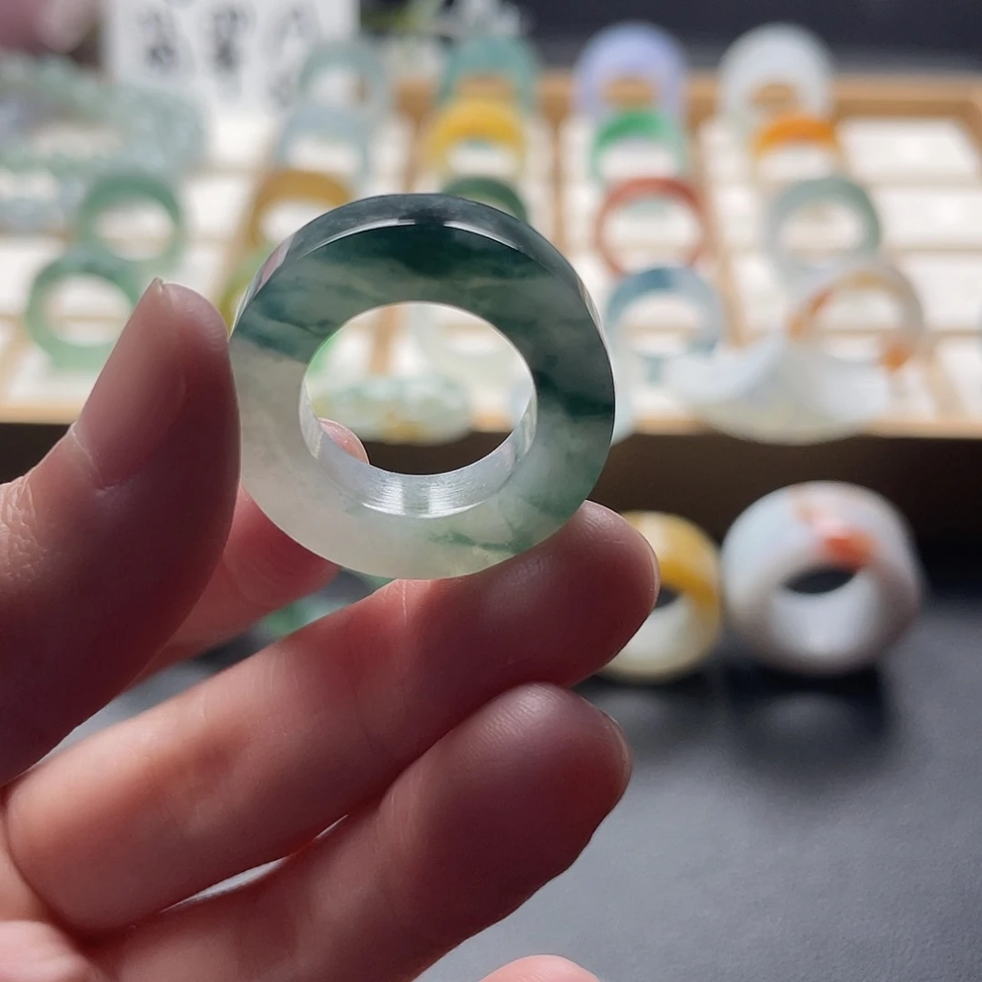 定制翡翠未镶嵌翡翠