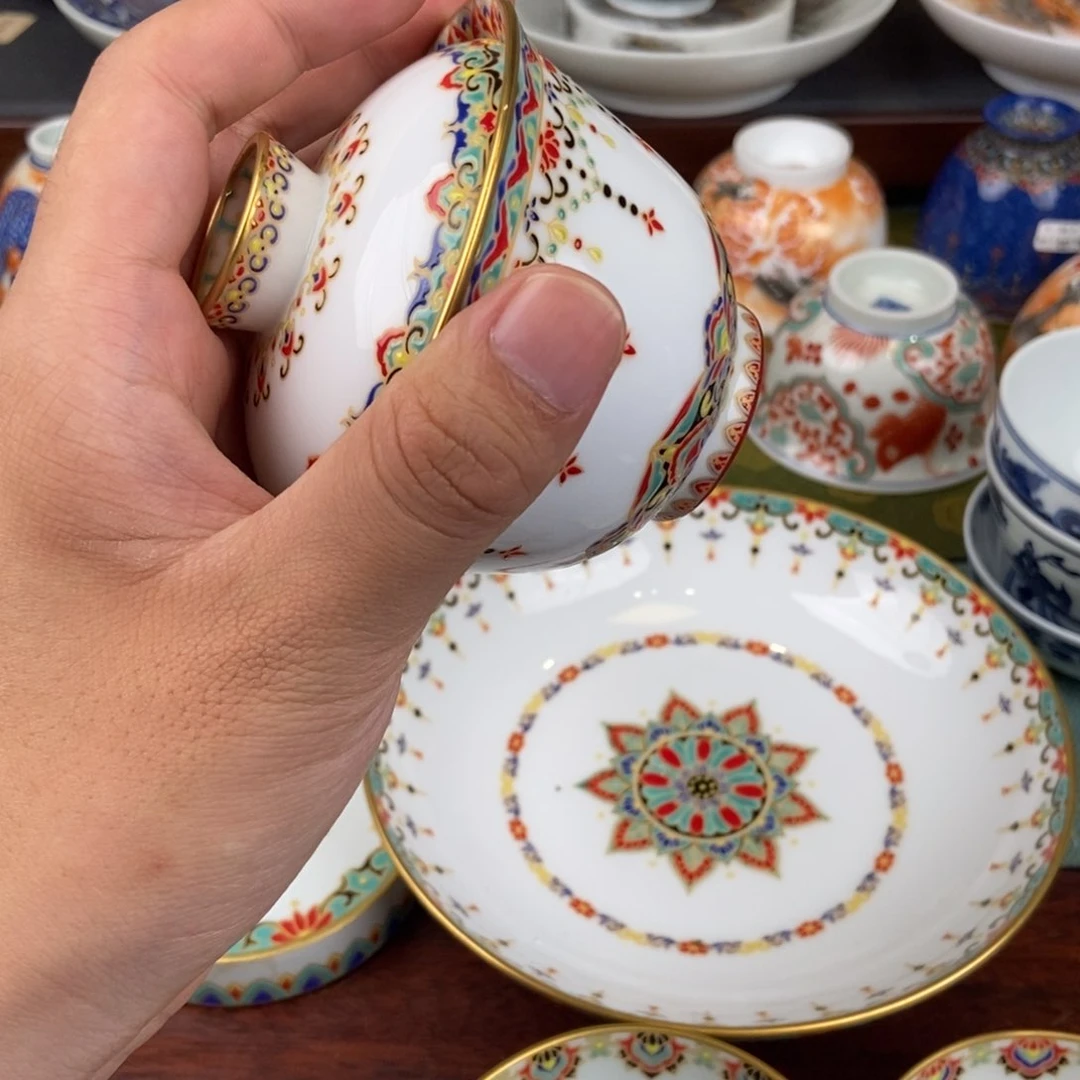 陶瓷的设计师是一个人