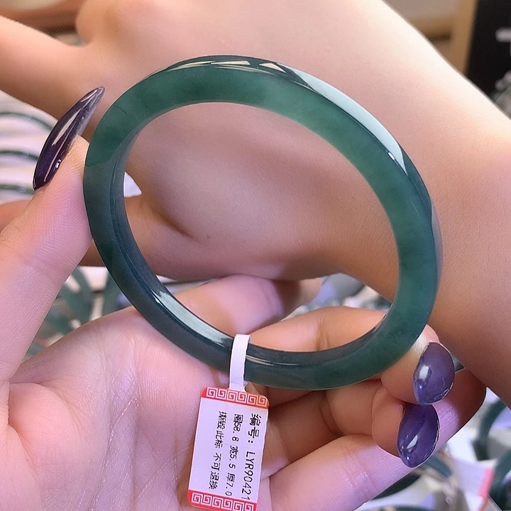 翡翠未镶嵌手镯5859