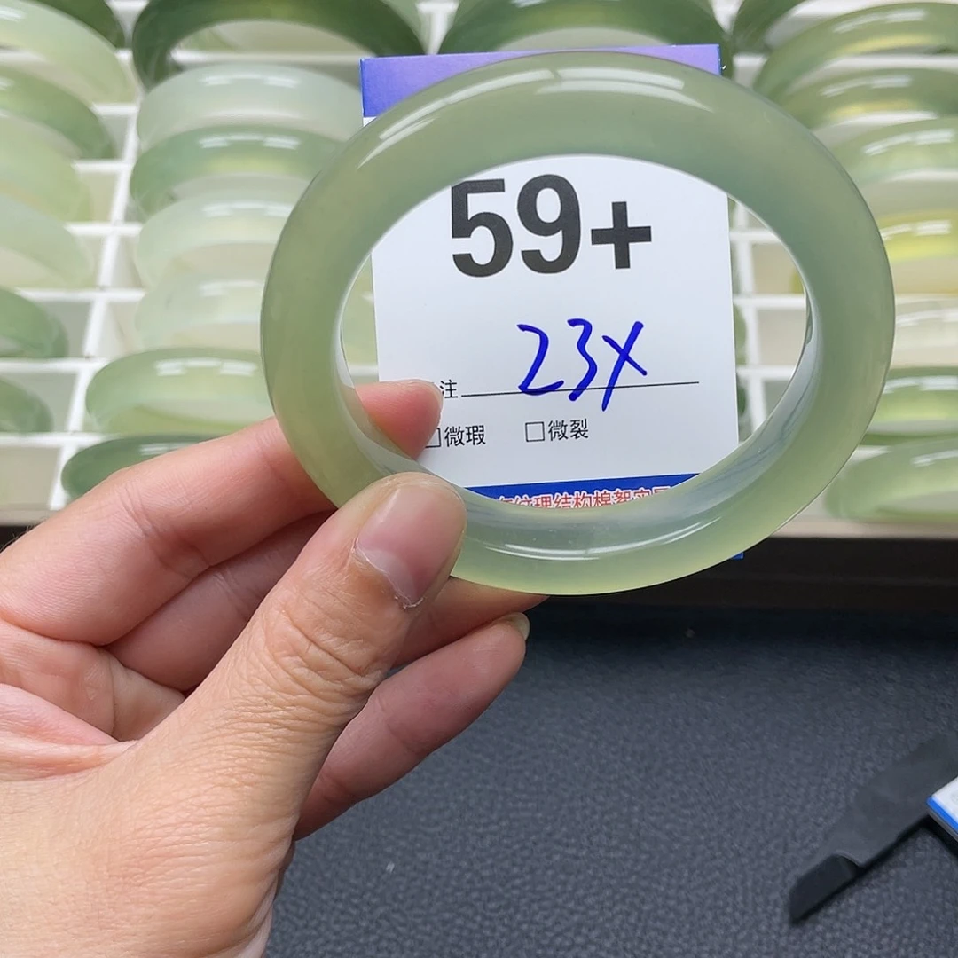 蛇纹石玉手镯足银镀金镶嵌