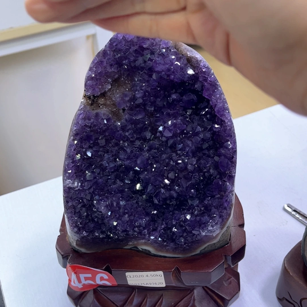 梦***@紫晶未镶嵌大型摆件（非配饰）懂