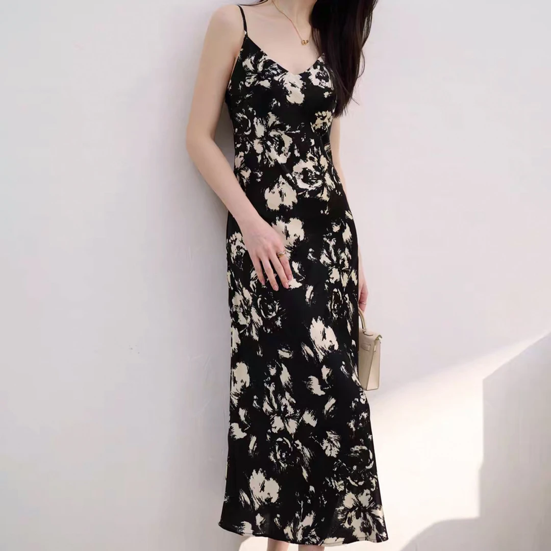 25夏季高级感垂感顺滑缎面印花优雅气质黄色碎花吊带连衣裙25411