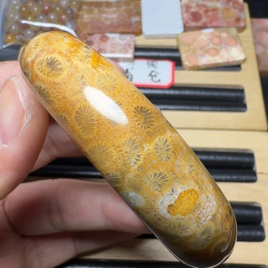 硅化玉纯天然色有机玉石未镶嵌53圈口