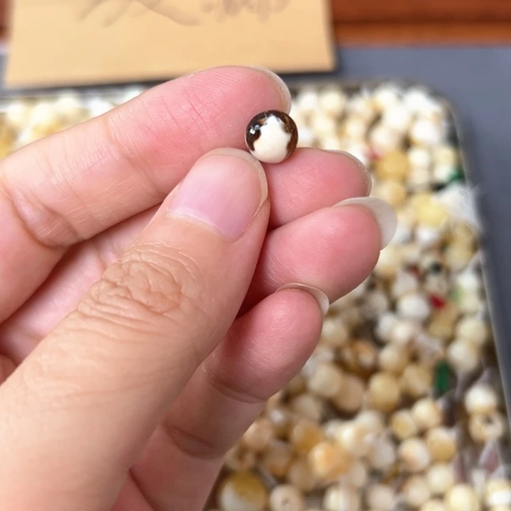 裸石蜜蜡未镶嵌7.4mm一个