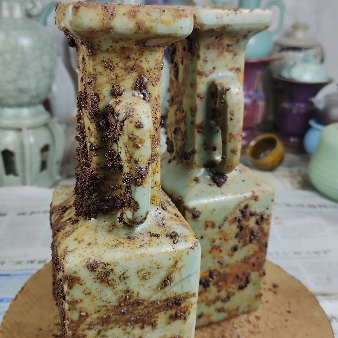 瓷片两件官窑生锈瓷打包一起