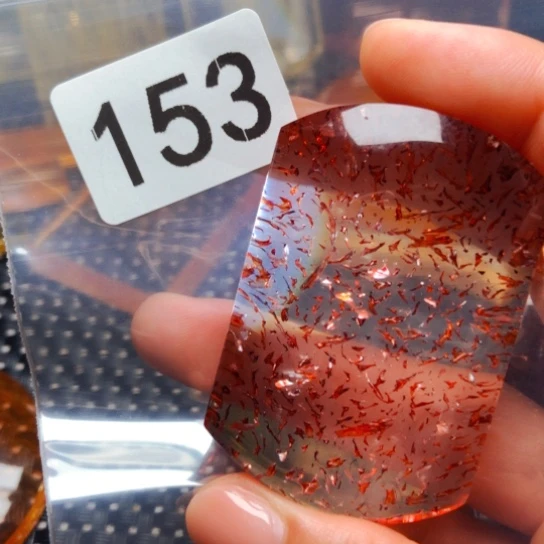 莫***言未镶嵌颈饰水晶吊坠