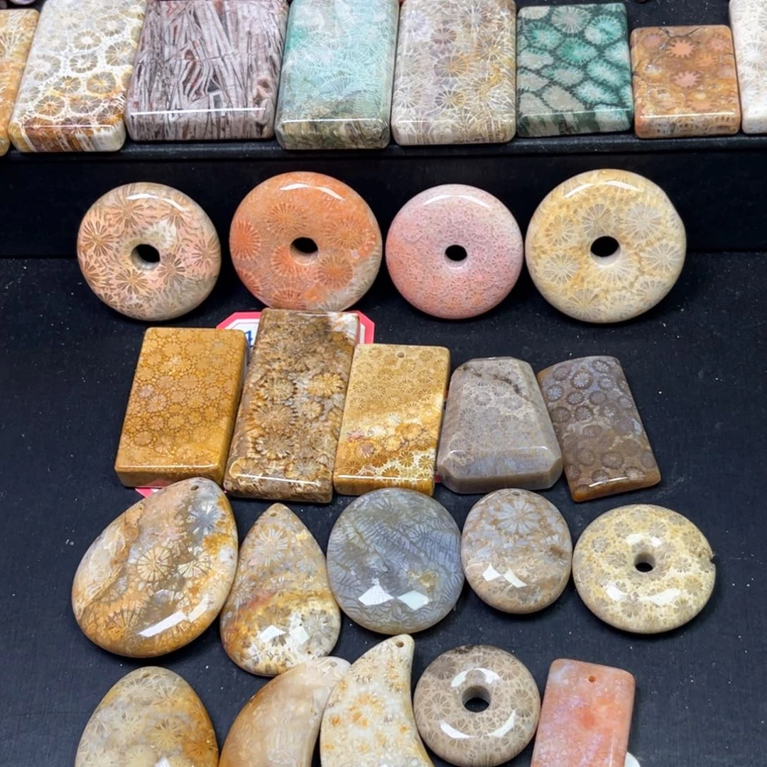 硅化珊瑚（珊瑚玉）吊坠未镶嵌