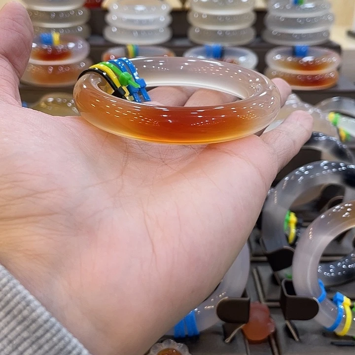 玛瑙/玉髓未镶嵌手镯