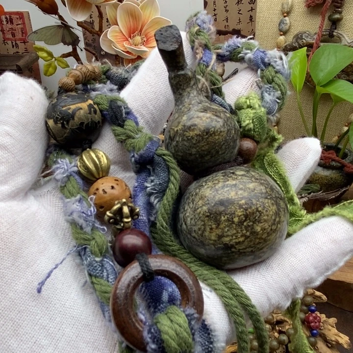 未镶嵌岫岩河磨玉（透闪石质玉）把件