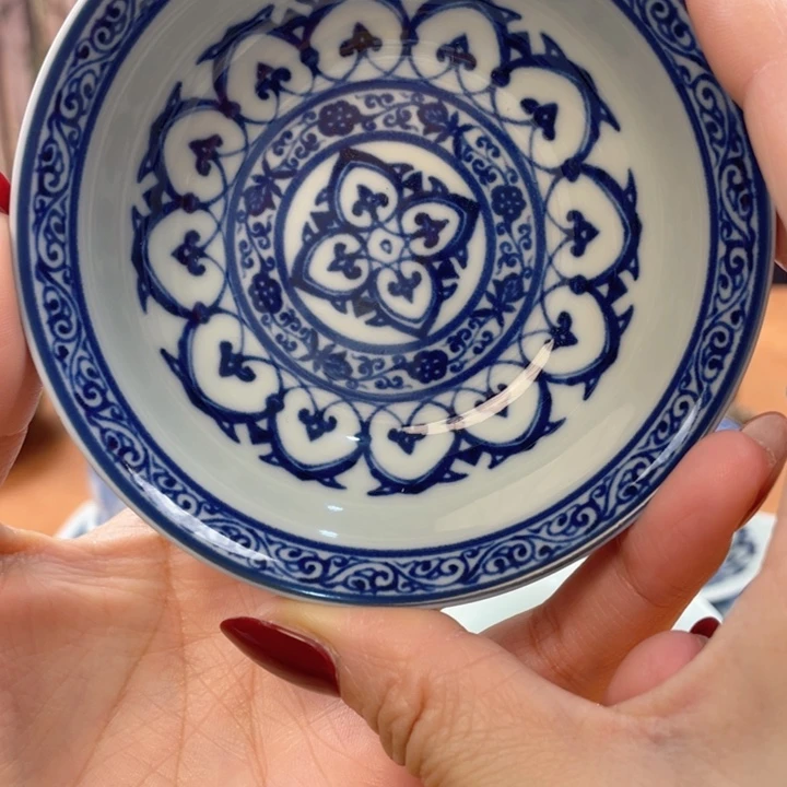 摆件青花宝相普洱杯