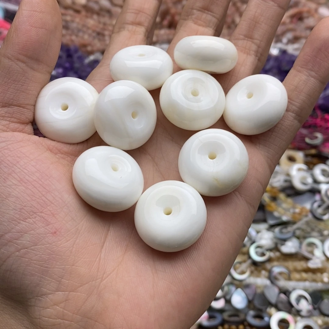 未镶嵌玛瑙/玉髓珠宝半成品一个天然23mm车车贝壳平安扣