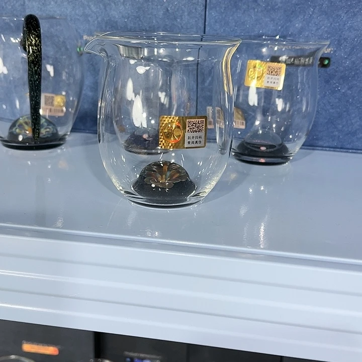 简****禾器。