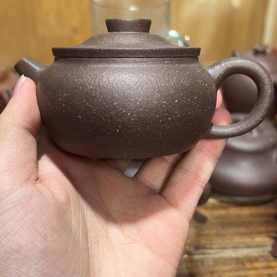 茶壶紫砂紫砂的味道很