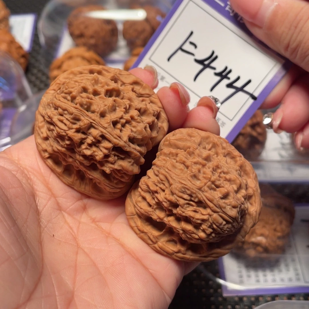 楚***曹把件文玩核桃444号南疆石44