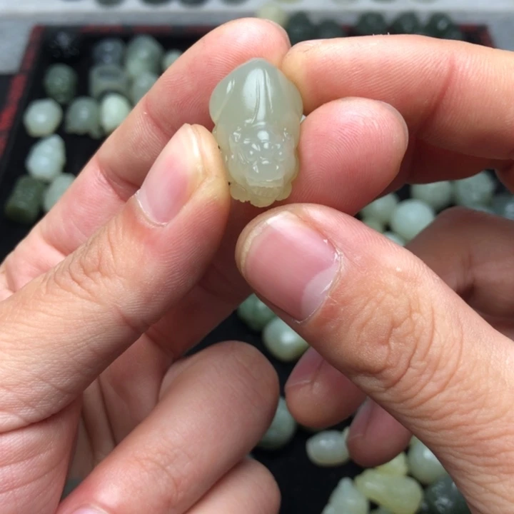 【闪购商品】和田玉颈饰未镶嵌岁***°