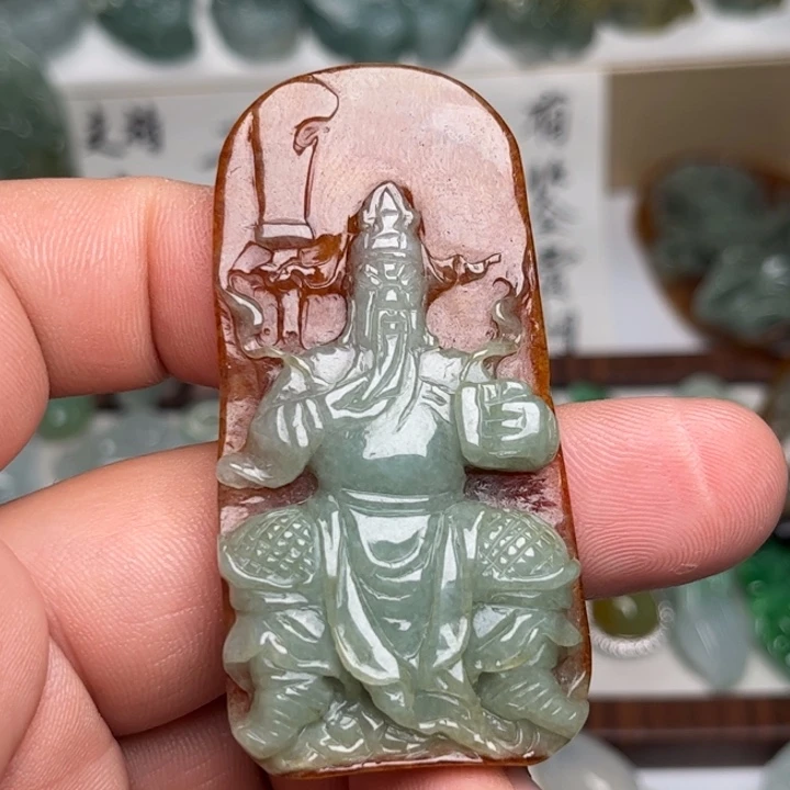 翡翠未镶嵌颈饰关公